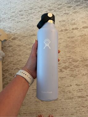 Hydro Flask | Dining | Hydro Flask Water Bottle 32 Fl Oz Eggplant Last One  | Poshmark